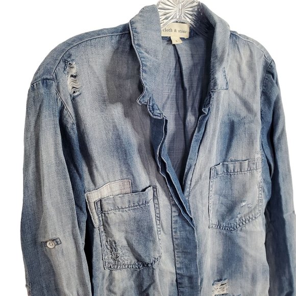 Cloth & Stone Size S Shirt Chambray Button Down Distressed Roll Tab Split Tail - Picture 4 of 12